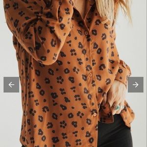 NWT! CJLA Leopard Button Down